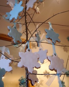 You may also like: Frozen themed Snowflake Cookie Tree