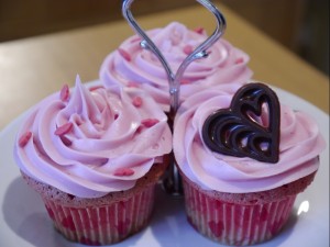 Hidden heart valentine's cupcakes